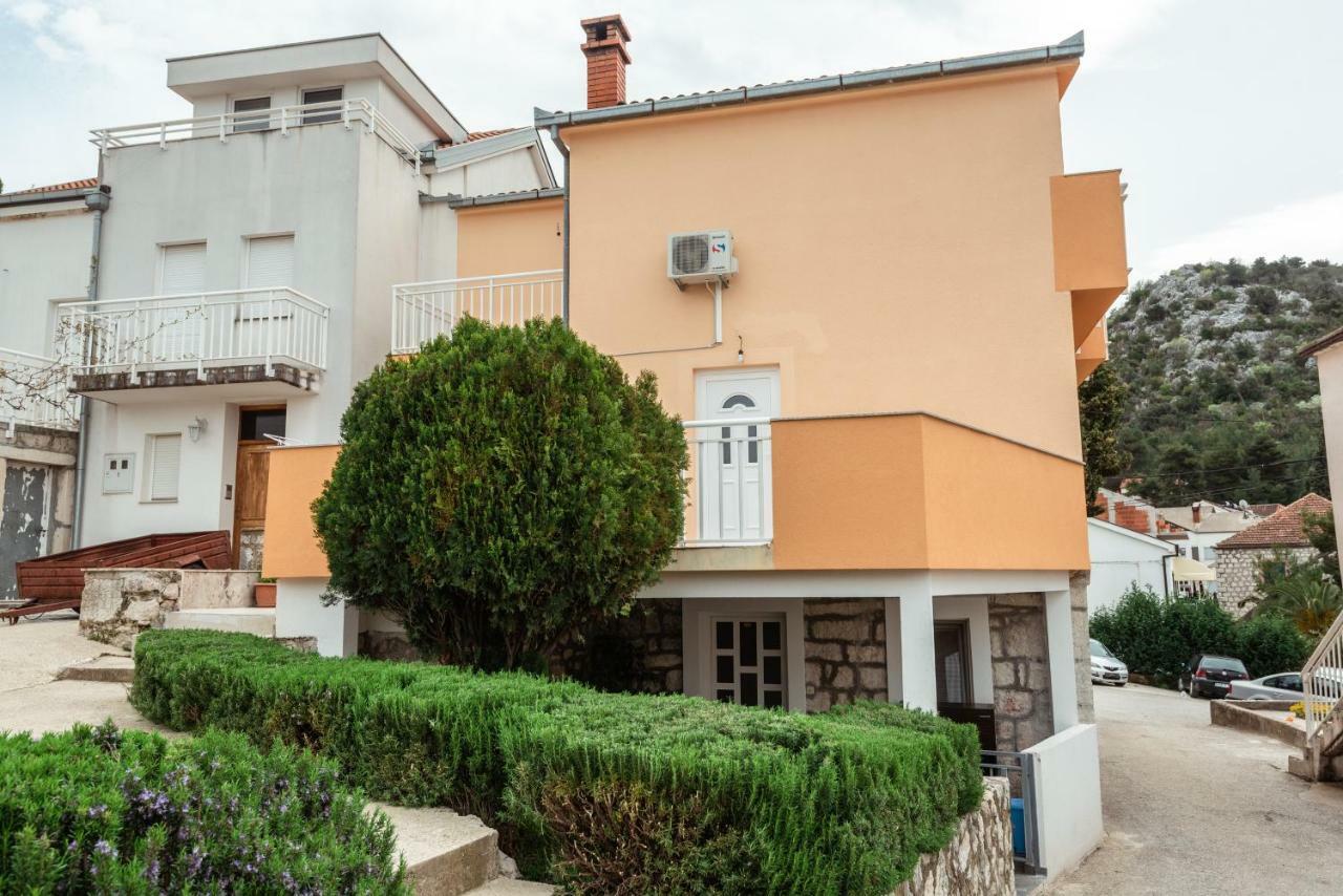 Apartmani Srsen Blace Buitenkant foto