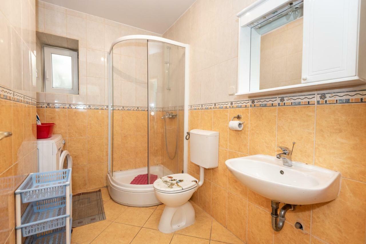 Apartmani Srsen Blace Buitenkant foto